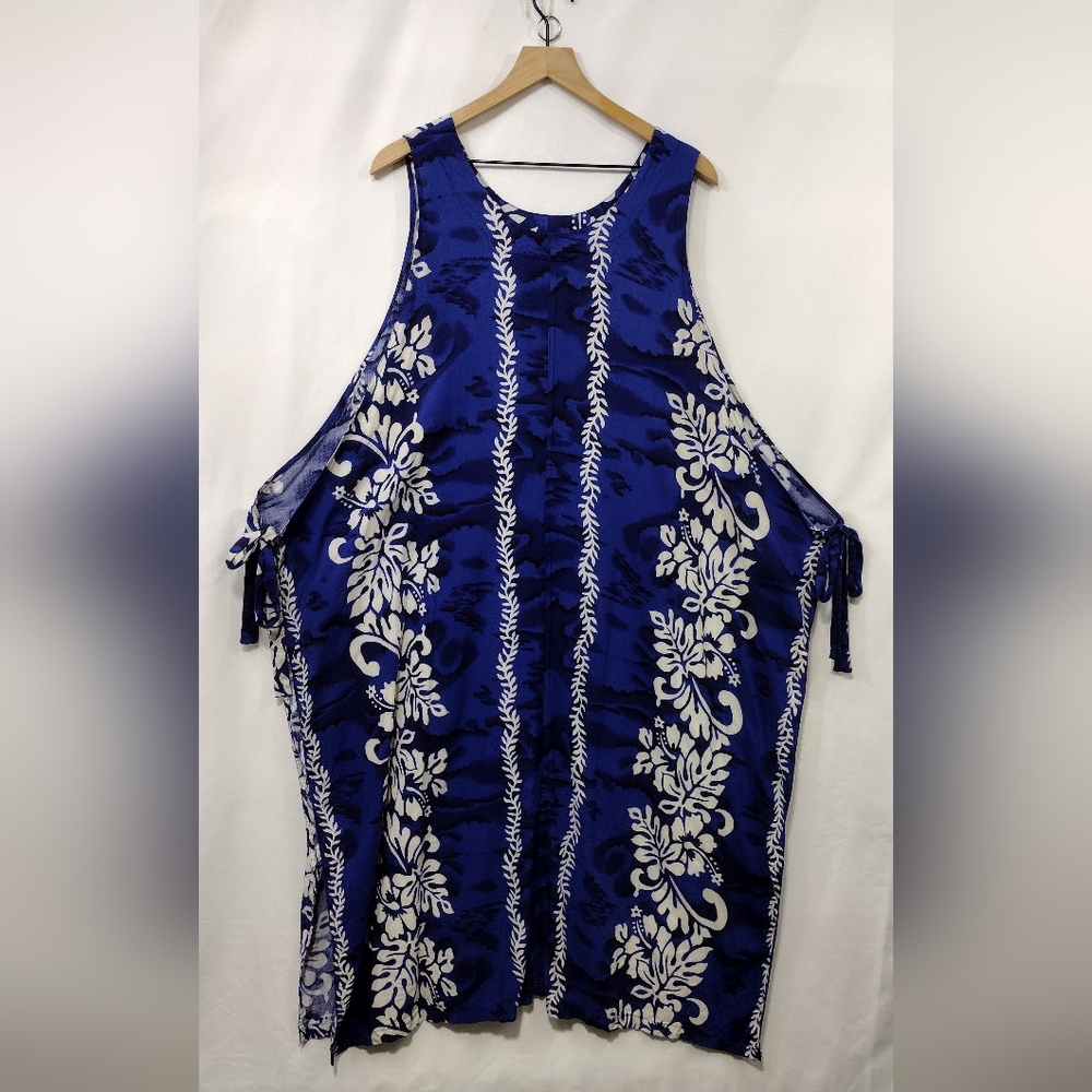 Women's Hawaiian Floral Sleeveless Top Size OS Blue White Coastal Beach Vacation